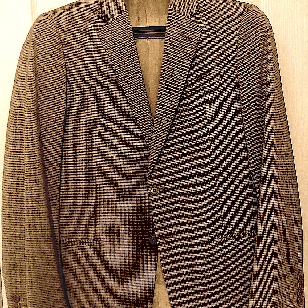 Armani Collezioni Two-piece Men’s Suit, Tan/Camel, Wool, NWOT, 40R.